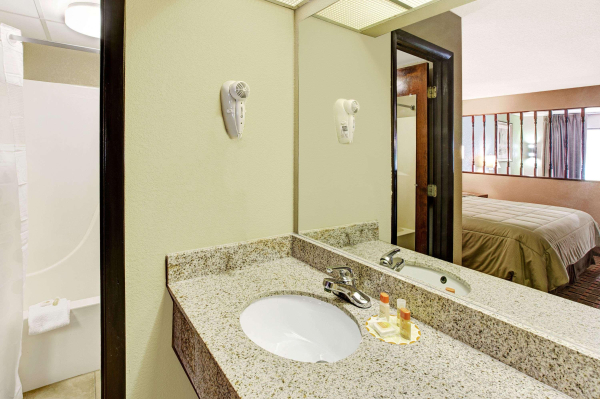 أفضل العروض ل دايسان باى ويندهام كونوفر-هيكوري كونوفر