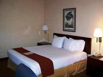 Best offers for HOLIDAY INN EXPRESS GREENVILLE Greenville 