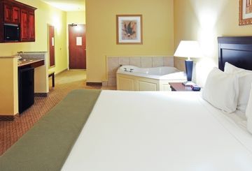 Best offers for HOLIDAY INN EXPRESS HOTEL & SUITES SHREVEPORT-BERT KOUNS Shreveport 