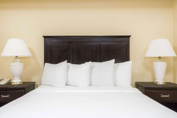 Best offers for Hawthorn Suites By Wyndham Columbus North Columbus 