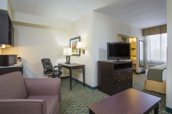 Best offers for HOLIDAY INN EXPRESS SUITES COLUMBUS AIRPORT Gahanna