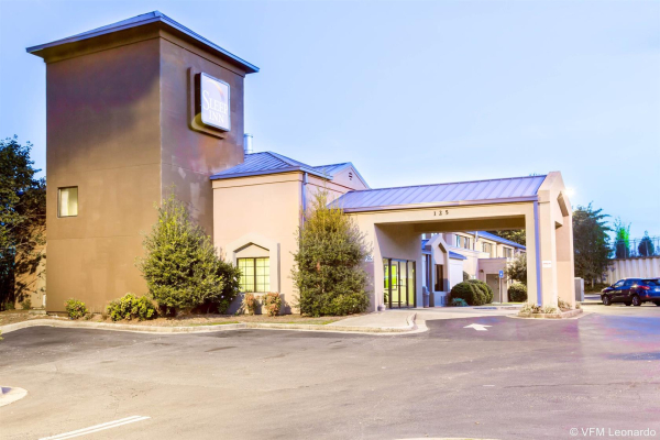 Best offers for Rodeway Inn at Six Flags Austell 