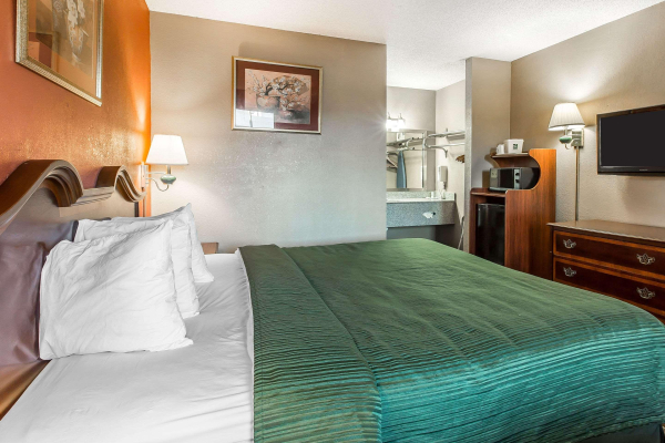 Best offers for Quality Inn & Suites Macon North Macon 