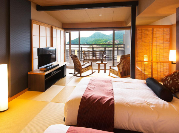 Best offers for Migiwatei Ochikochi Hiroshima