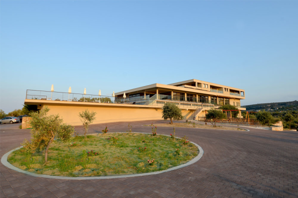 أفضل العروض ل اوليس ذاسوس بالاس ذاسوس