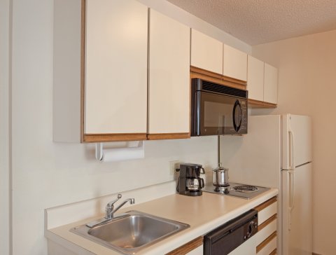 Best offers for CANDLEWOOD SUITES BOSTON-BRAINTREE Braintree