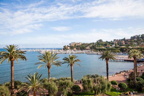 Best offers for Hotel Vesuvio Génova