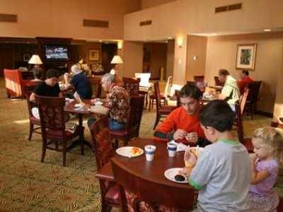 أفضل العروض ل هامبتون فندق و اجنحه فندقيه بركشيرس-لنوكس لنوكس 