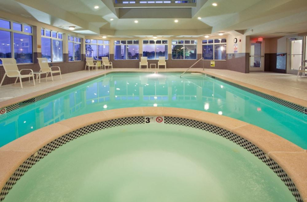 Best offers for HOLIDAY INN EXPRESS & SUITES KANSAS CITY-GRANDVIEW Grandview 