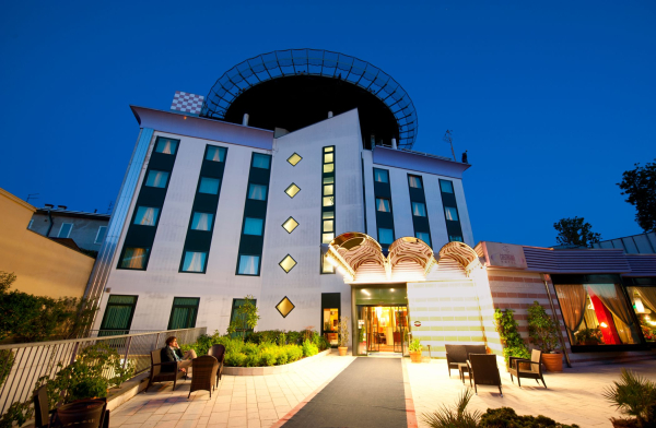 أفضل العروض ل فندق كاستاجنا بالاس و رستاارانت فيتشينتسا 