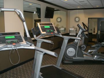 Best offers for HOLIDAY INN EXPRESS HOTEL & SUITES GREEN BAY EAST Green Bay 