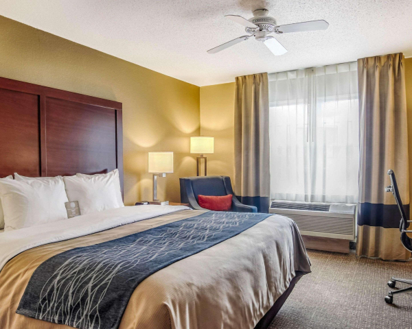 Best offers for Comfort Inn & Suites Grafton-Cedarburg Grafton