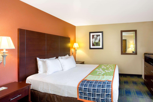 Best offers for Days Inn by Wyndham Fremont Fremont Valley 