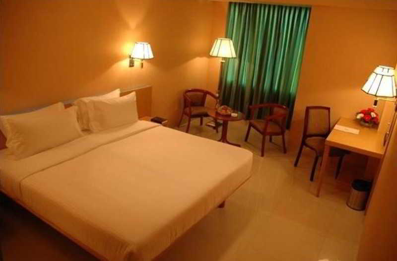 أفضل العروض ل ديشنا 30035 ايسذل نير مالار هوسبيتال تشيناي