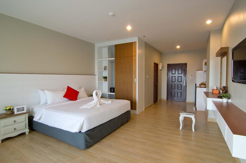Best offers for V8 Seaview Pattaya