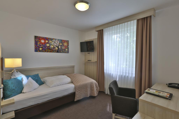 Best offers for Akzent Parkhotel Bilm Hanover