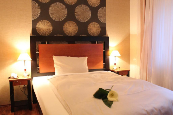 Best offers for Akzent Hotel Borchers Papenburg