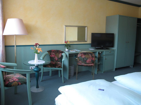 Best offers for Hotel Reifenstein Gottingen