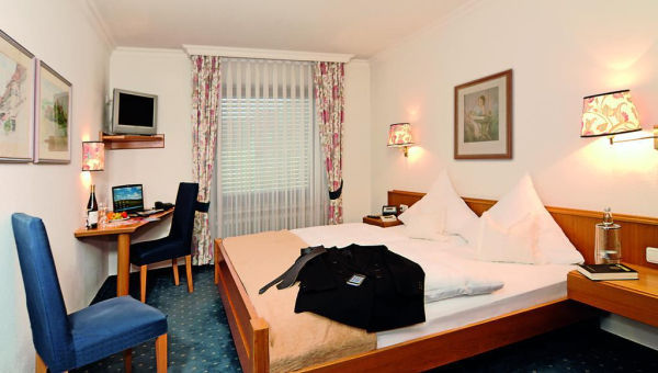 أفضل العروض ل جاستوف فايسسيس لامم نوريمبيرج