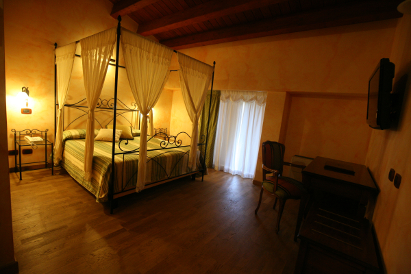 Best offers for Hotel Relais Castrum Bocce Via Vittorio Veneto