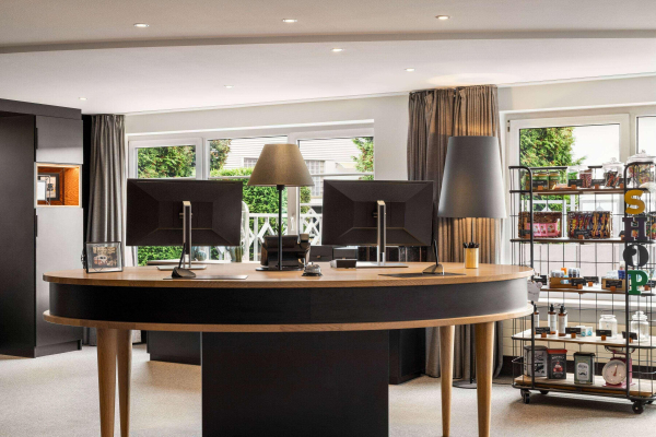 أفضل العروض ل فيننا هووسي ياسي باى فيندهام كوبورج كوبورج