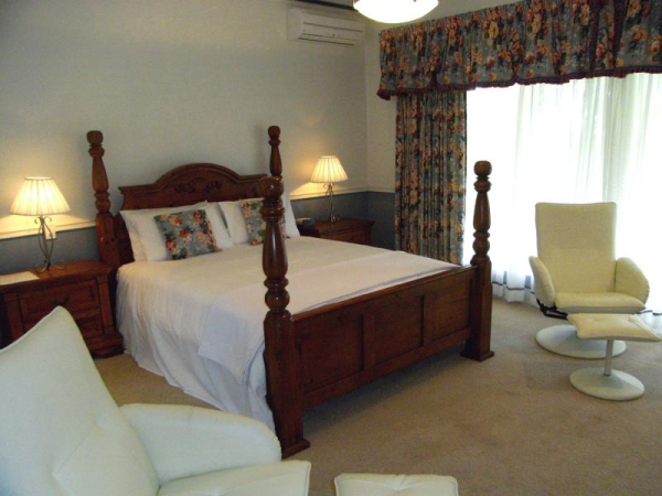 Best offers for Inn the Tuarts Guest Lodge Perth