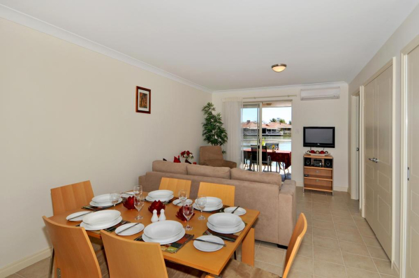 Best offers for Lakeside Holiday Apartments Perth