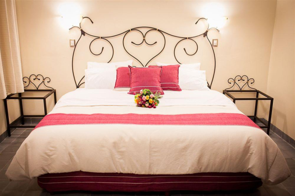 Best offers for Rosa Barroco Morelia