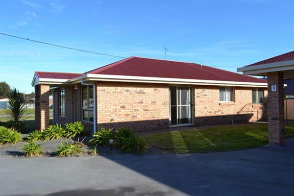 أفضل العروض ل الان ستراهان هوليداي انيتس هوبارت