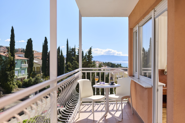 أفضل العروض ل فندق مديتران باىامينس كريكفنيكا