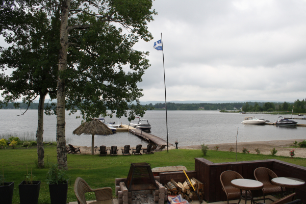 Best offers for Le Gite Au Bord Du Lac Chicoutimi-jonquiere
