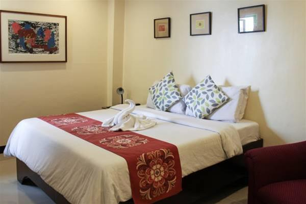 Best offers for Stonehouse Bed and Breakfast Quezon City