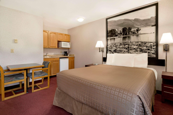 Best offers for Super 8 by Wyndham Vernon Okanagan Valley