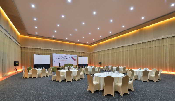 Best offers for Oak Tree Emerald Semarang