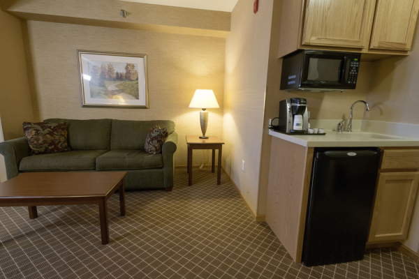 Best offers for HOLIDAY INN EXPRESS AND SUITES IRON MOUNTAIN Iron Mountain