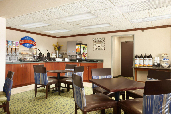 Best offers for Baymont By Wyndham Sioux Falls Near West 41St Stre Sioux Falls 