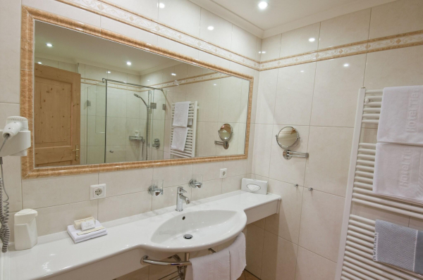 Best offers for Tiefenbrunner Kitzbuhel