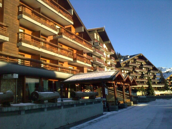 Best offers for Des Masques Adelboden