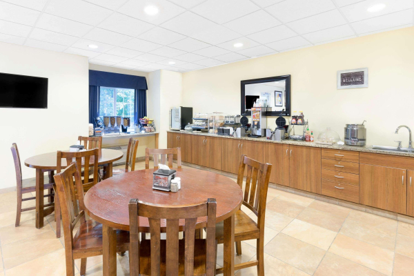 Best offers for Microtel Inn & Suites By Wyndham Kearney Kearney