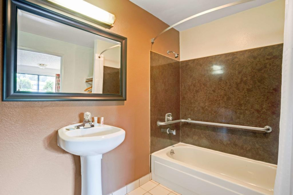 Best offers for Travelodge by Wyndham Sea-Tac Airport North Seattle 