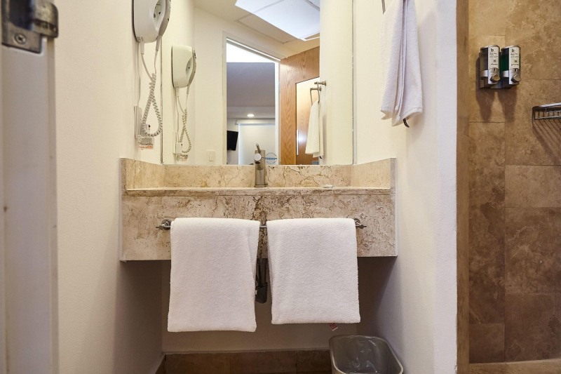 أفضل العروض ل فندق ب بوسينيسس جرووب ريينوسا