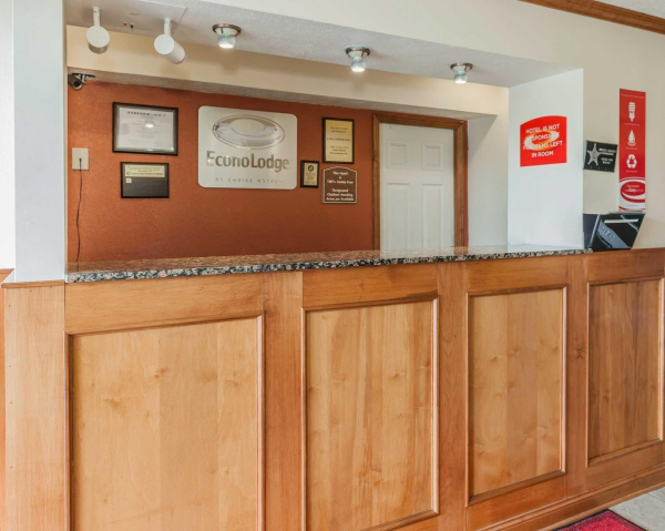 Best offers for Econo Lodge Cloverdale Cloverdale