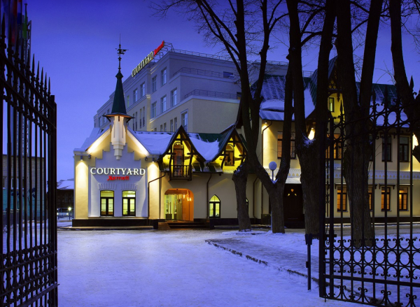 أفضل العروض ل Courtyard Nizhny Novgorod فليكيي نوفجورود 