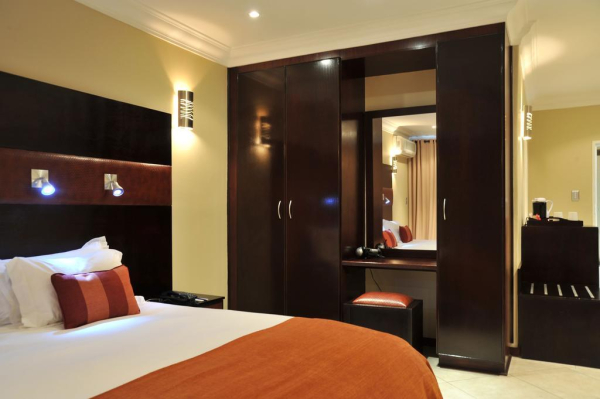 أفضل العروض ل فندق سافاري فندق, و كونفنشن سنتر روستنبورج