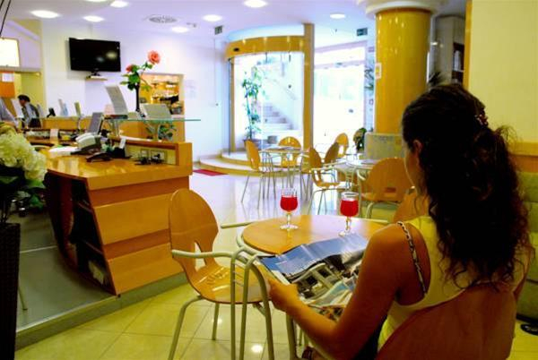 أفضل العروض ل Hotel Grazia لاتينا