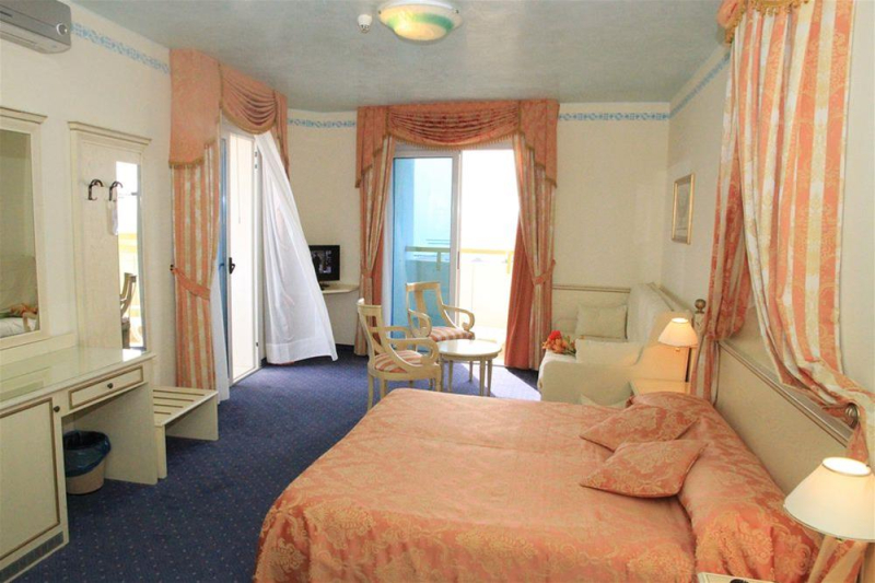 أفضل العروض ل فندق الاقصر و القاهره فينسيا