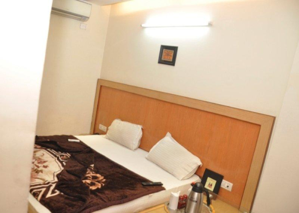 Best offers for Splash Hotel New Delhi