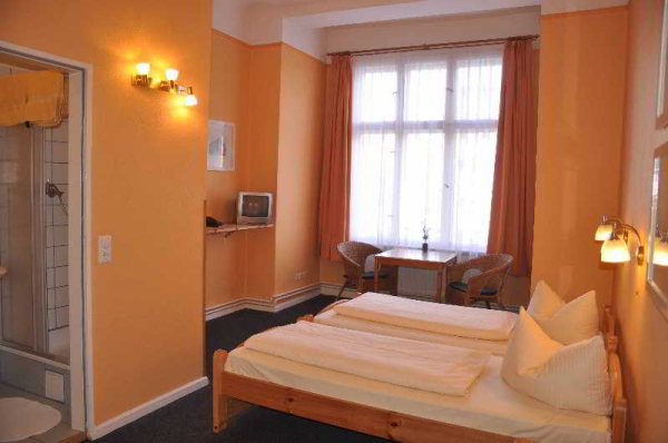 Best offers for Hotel Am Hermannplatz Charlottenburg