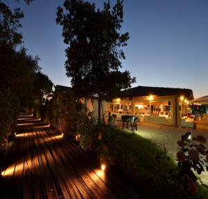 أفضل العروض ل ن يووفو ناتارال فيلاجى بوتنزا بيسينا