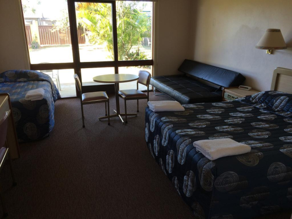 Best offers for Glades Motor Inn North Coast